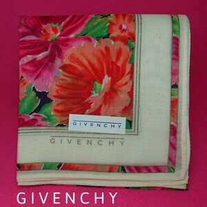 【未使用新品】　GIVENCHY　ジバンシィ　ハンカチ　２　8566