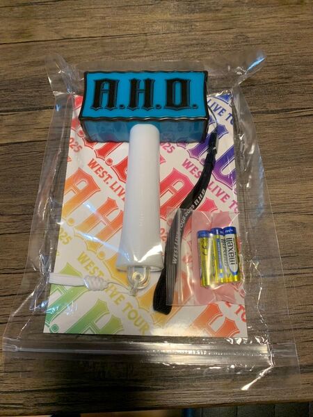 A.H.O. WEST LIVE TOUR 2025 ペンライト