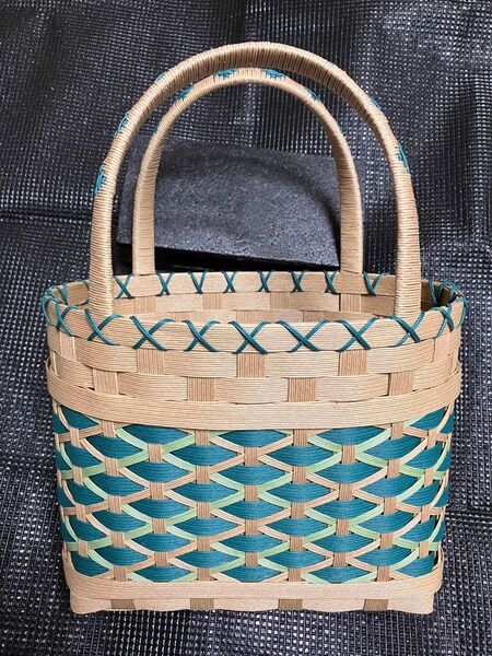 クラフトバンド製の菱模様バッグ 小さめ緑