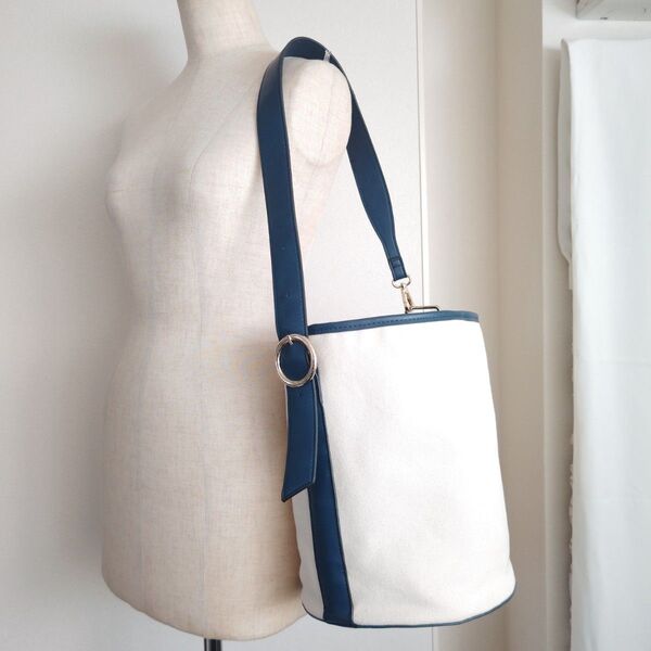 美品『Harriss』ハリス 4WAY キャンバス 筒形 バケツ トート ショルダー バッグ ワンショルダー 帆布 ワンハンドル