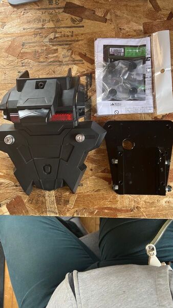 (中古)フェンダーレスEDGE Z900RS 18-22 LEDライセンスランプ&リフレクター付属 リアフェンダーKawasaki