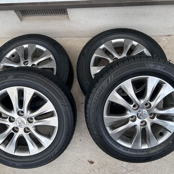 トヨタ純正 ヴォクシー アルミホイール&ブリヂストンタイヤECOPIA 4本セット205/60R16