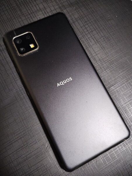 AQUOS sense4 BASICブラック スマートフォン 本体/美品/ケース付き