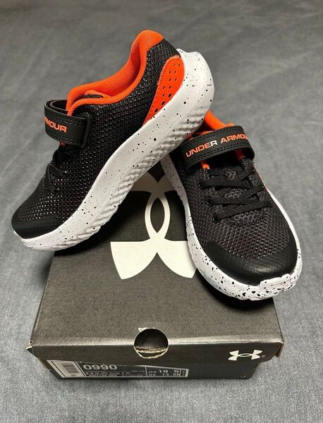 【新品】UNDER ARMOUR サージ4 AC ランニング/キッズ 19.5cm