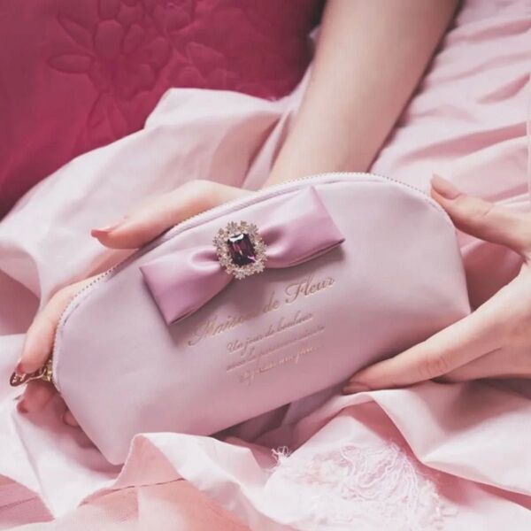 Maison de FLEUR ピンクピンク合皮リボンビジューペンポーチ 新品 ピンク
