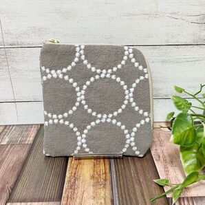 L字型ファスナーポーチ 刺繍 サークル グレー ウォレット コイン入れ ハンドメイド