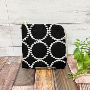 L字型ファスナーポーチ 刺繍 サークル ブラック ウォレット コイン入れ ハンドメイド
