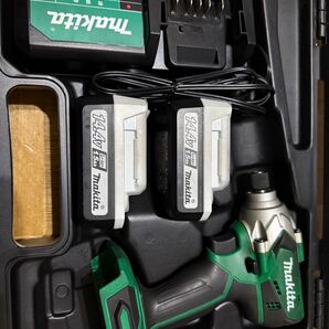 マキタ M697DSX インパクトドライバ 14.4V ケース バッテリー2個 充電器