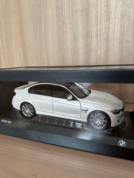 BMW M3 F80 1/18ミニカー ホワイト 未使用