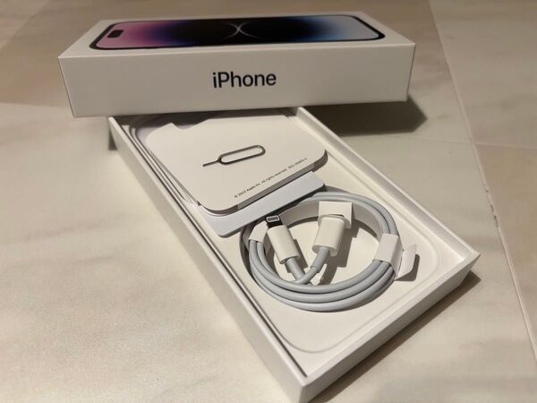 iPhone 箱 充電器 ライトニングケーブル