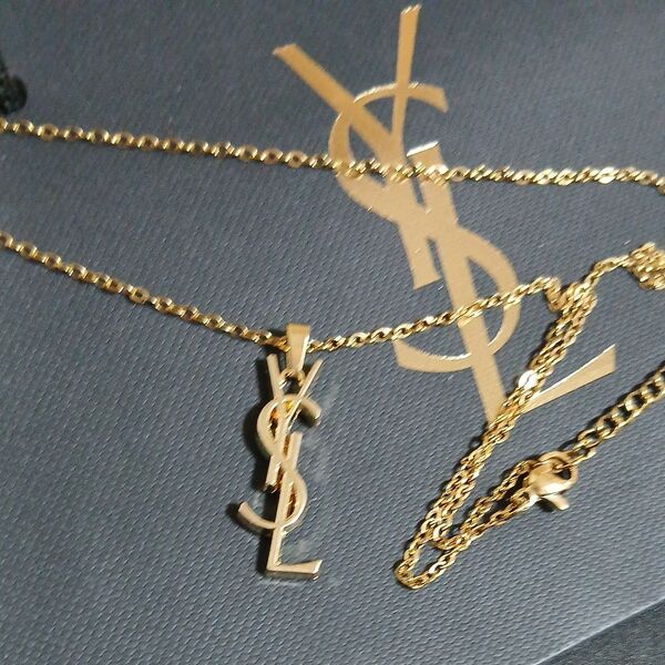 Yves Saint Laurent ボタンチャーム&ネックレス ゴールド