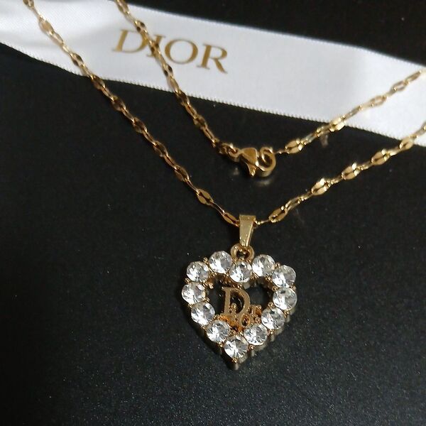 Dior ゴールド ハート ラインストーンヴィンテージチャーム&ネックレス