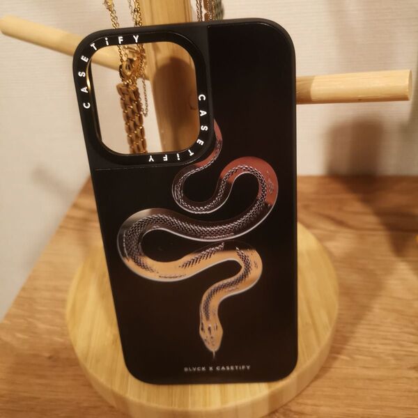 BLVCK x CASETiFY iphone12/pro13/14/14pro/15蛇ケース