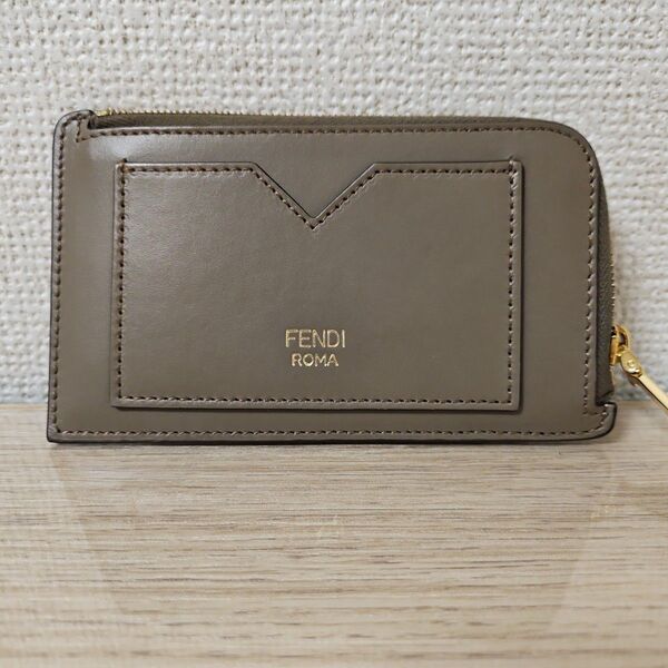 FENDI ダイヤモンドカードケース フラグメントケース