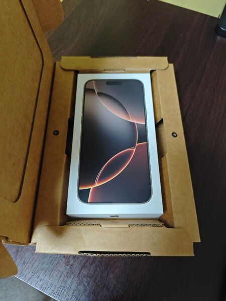 Apple iPhone16 Pro Max 256GB デザートチタニウム