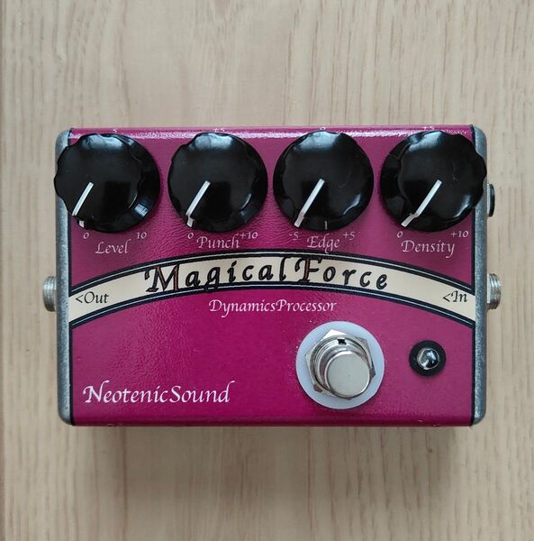 Neotenic Sound Magical Force ベース用エフェクター・プリアンプ