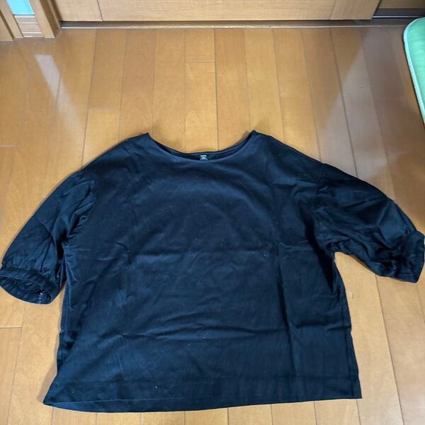 ユニクロバルーン袖Tシャツ