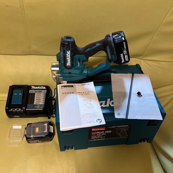 美品 数回使用 マキタ 18V/14.4v 兼用 充電式全ネジカッタ SC102DRGX フルセット コードレス バッテリー式