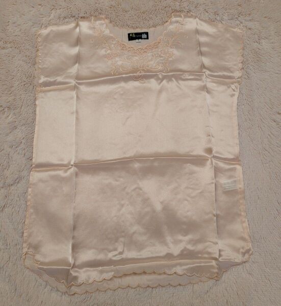 ☆新品☆シルク100% 絹 タンクトップ キャミソール Mサイズ ピンク色
