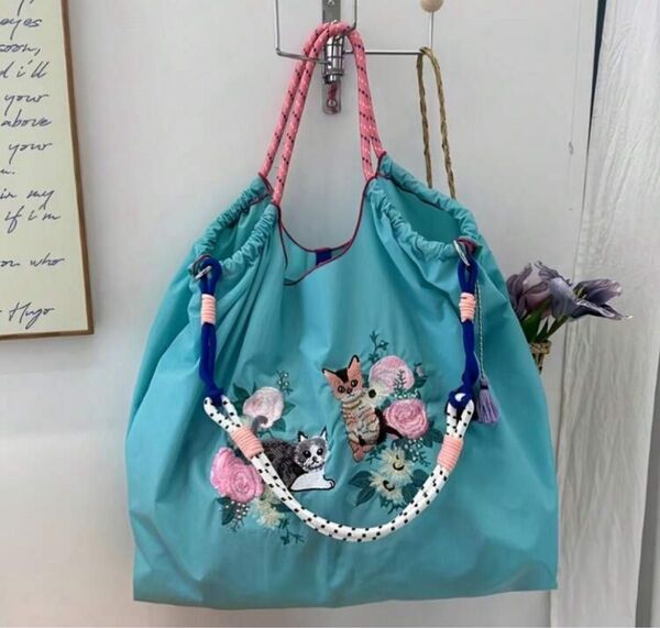 ストラップ付き トートバッグ ショルダーベルト 紐 マザーズバッグ ボールアンドチェーン 刺繍 おしゃれ ブルー 猫 ねこ