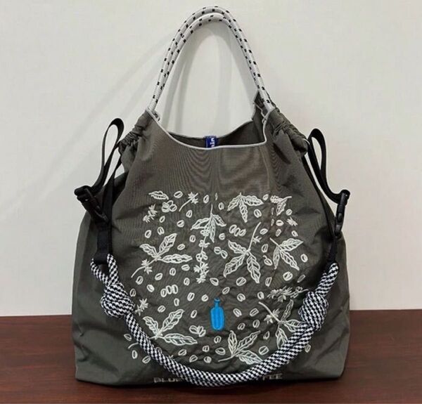 ストラップ付き トートバッグ エコバッグ レディース 刺繍 ボールアンドチェーン ブルーボトル ショルダーベルト付き おしゃれ