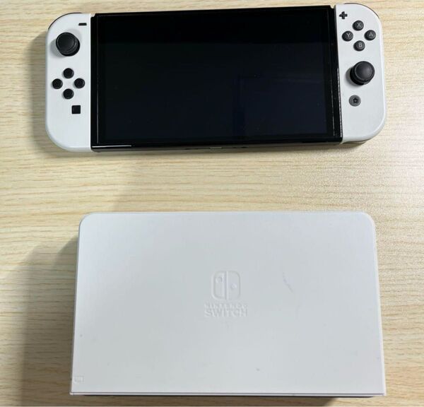 Nintendo Switch 有機ELモデル 本体 キャリングケース付き ホワイト