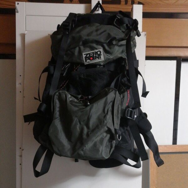 mont-bell(モンベル) ZERO POINT リュック アウトドア 登山 ブラック グリーン キャンプ スレあり