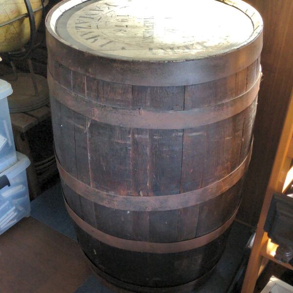 SUNTORY サントリー 山崎 YAMAZAKI 1976 樽 テーブル