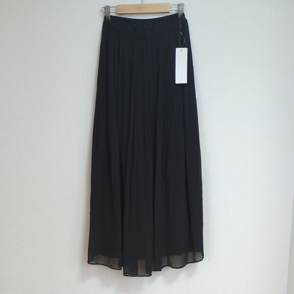 新品タグ付きユニクロWomanシフォンスカートSブラック