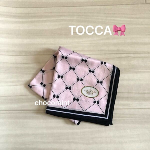 新品未使用【TOCCA】トッカ リボンモチーフ プリントハンカチーフ (ピンク) サイズ約50cm