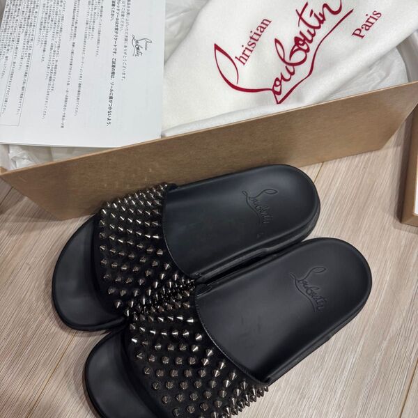 美品 クリスチャンルブタンサンダル メンズ