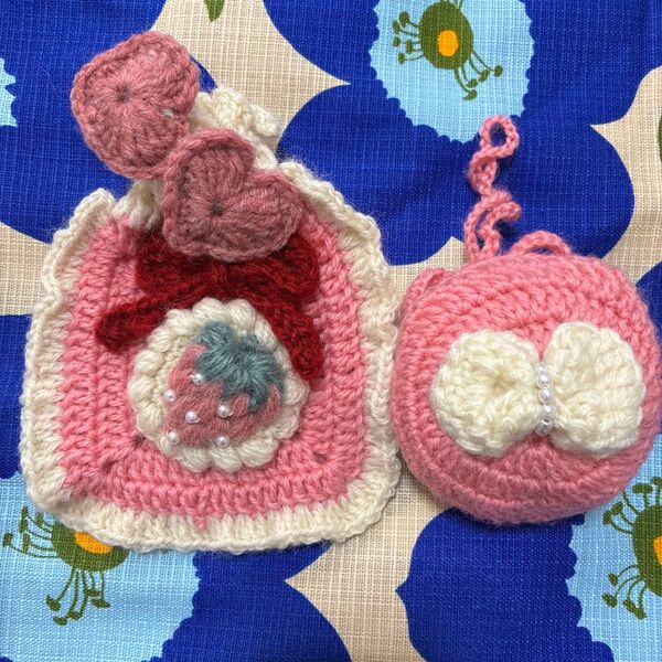 ハンドメイド 編み物 ペットボトルカバー エコバッグ 折りたたみ式買物袋 ハンドメイド いちご 巾着 ポーチ モチーフつなぎ