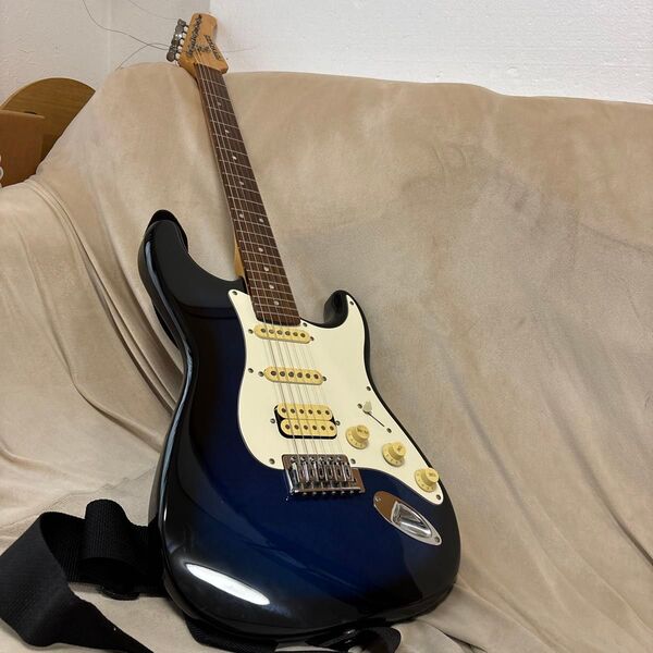 Fernandes ストラトタイプ エレキギター