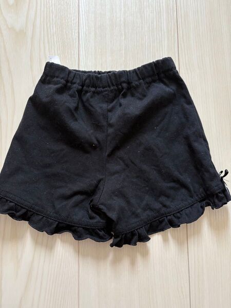 女の子 フリル付きショートパンツ 95サイズ