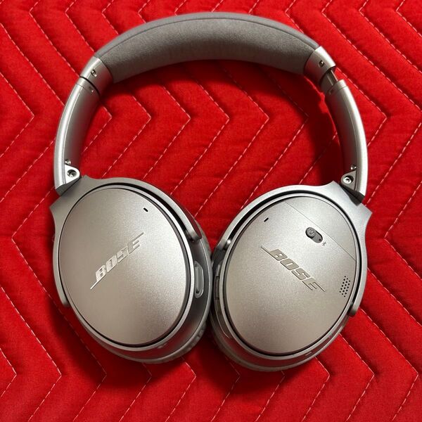 Bose Quiet Comfortワイヤレスヘッドホン シルバー 中古良品