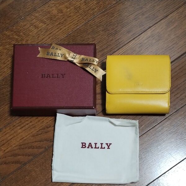 BALLY 二つ折り 財布 レザー小銭入れ付き 難あり