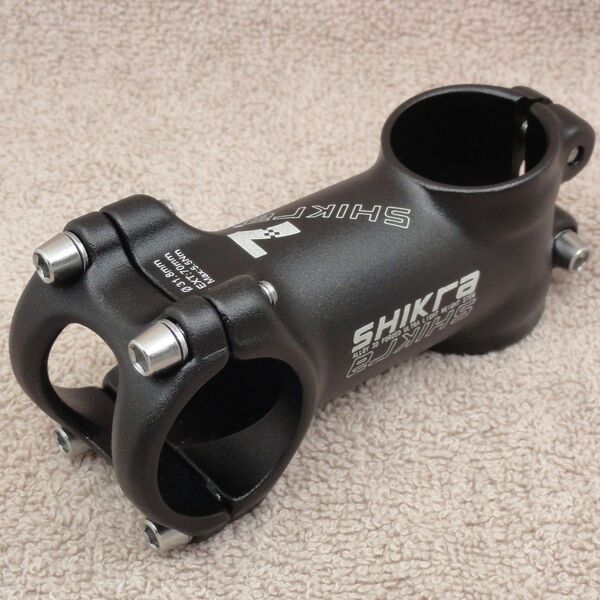 新品 ステム 長さ70mm 7度 バークランプ31.8mm オーバーサイズ28.6mm アルミ合金製 軽量 自転車 送料無料