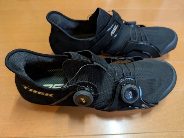 TREK RSL Knit 42.5サイズ 黒