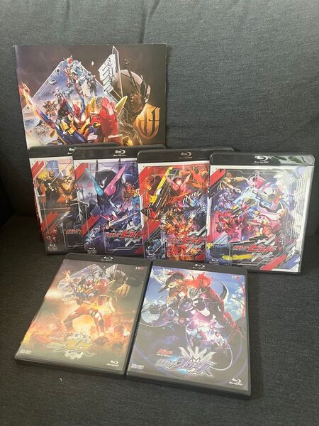 仮面ライダービルド 全4巻 仮面ライダークローズ 仮面ライダーグリス Blu-ray ブルーレイ グリスパンフレット
