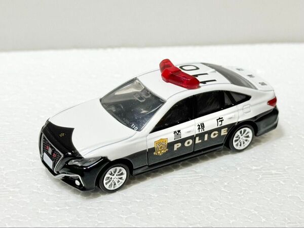 【トミカ】トヨタ・220系 クラウン 警視庁 パトロールカー 警察車両 緊急車両
