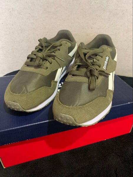 Reebok ロイヤルウルトラ ランニングシューズ 色 アーミーグリーン サイズ 26.5cm