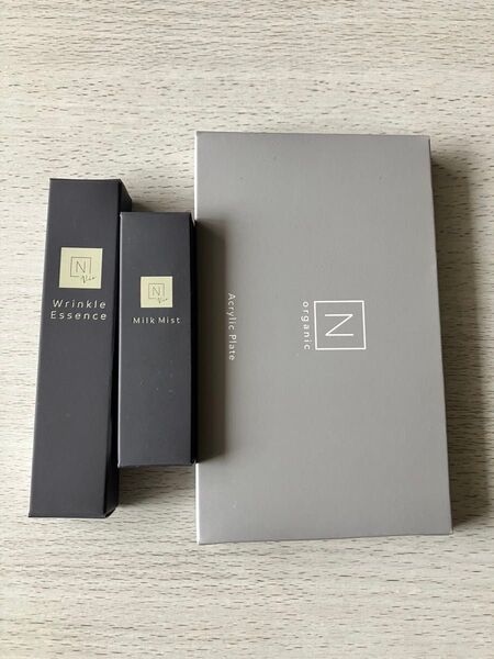 N organic Vie リンクルパックエッセンスとモイストミルクミストとプレートの3個セット