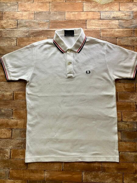 フレッドペリー FRED PERRY ポロシャツ Mサイズ