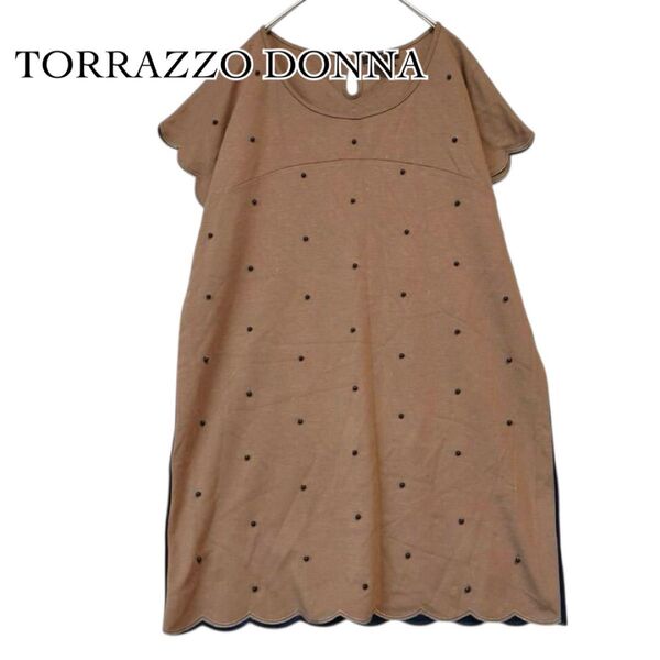 ドット柄ミニワンピース 袖スカラップ 背面切り替え 大人可愛い 半袖 夏服 レディース トラッツォドンナ
