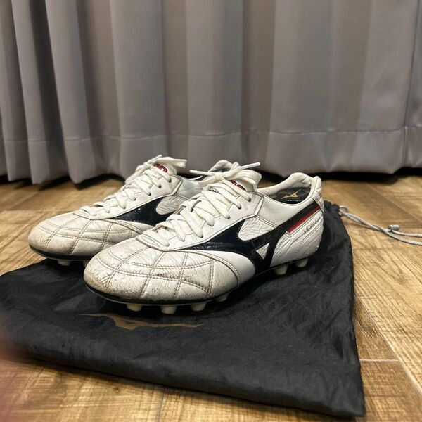 ミズノ モレリア2 24センチ ホワイト×ブラック 頼みます買って欲しいです
