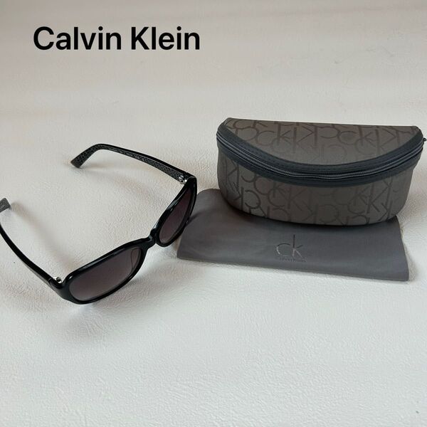 【Calvin Klein 】カルバン・クライン グラデーション サングラス ブラック ケース.クロス付き 3点セット 度なし