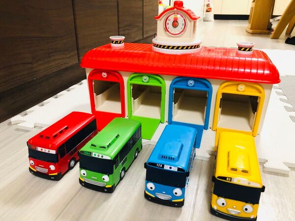 ちびっこバス タヨ バス車庫ガニ ラニセット