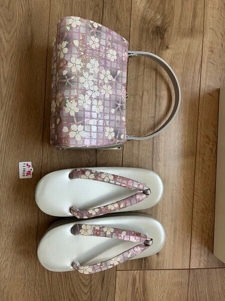 【値下げ!クーポンあり】草履 バッグ セット 桜花模様 シルバー系 成人式 卒業式 結婚式 和装小物