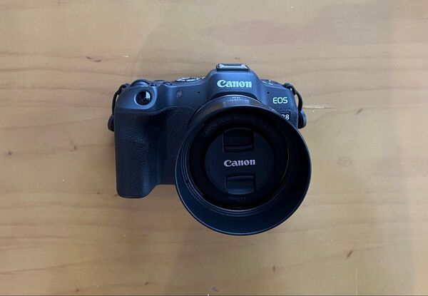 Canon EOS R8 ボディ ミラーレス一眼 ブラック+RF 50mm F1.8STM【美品】
