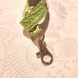 本革 キーホルダー バックホルダー ストラップ チャーム メロン風型押し ハンドメイド
